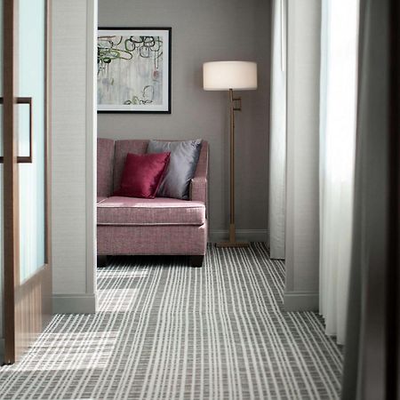 The Axis Moline Hotel, Tapestry Collection By Hilton Экстерьер фото