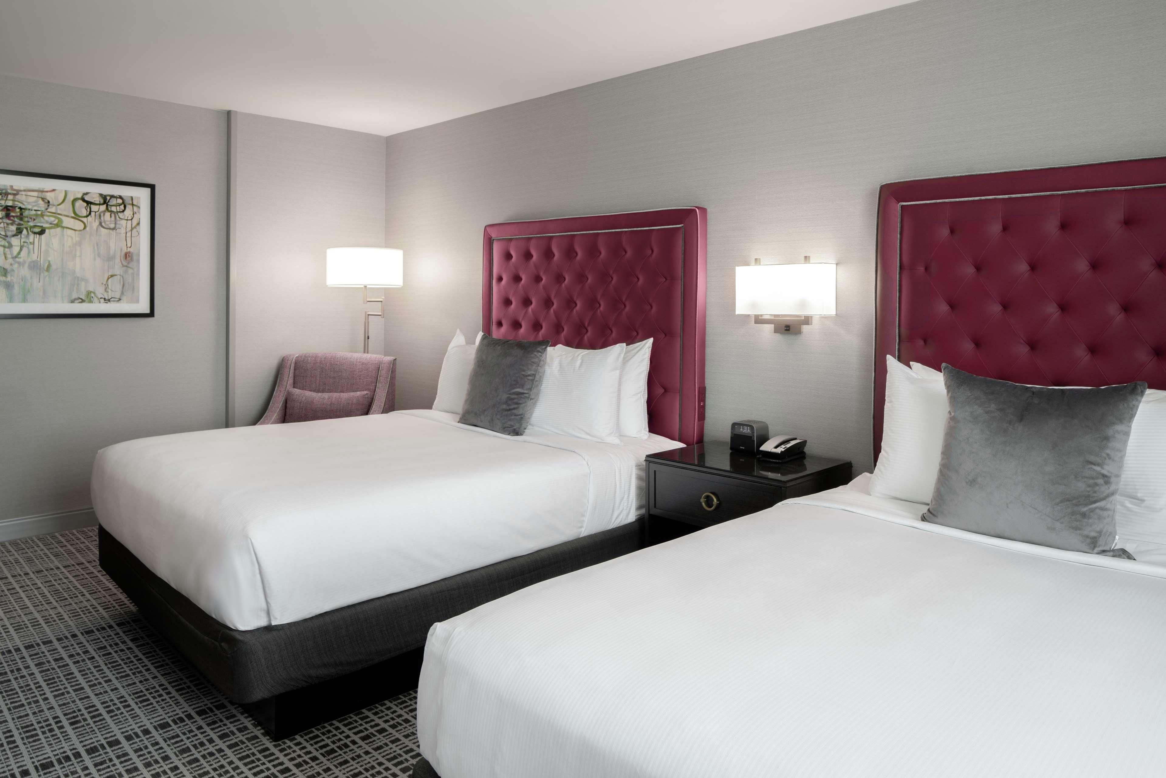 The Axis Moline Hotel, Tapestry Collection By Hilton Экстерьер фото