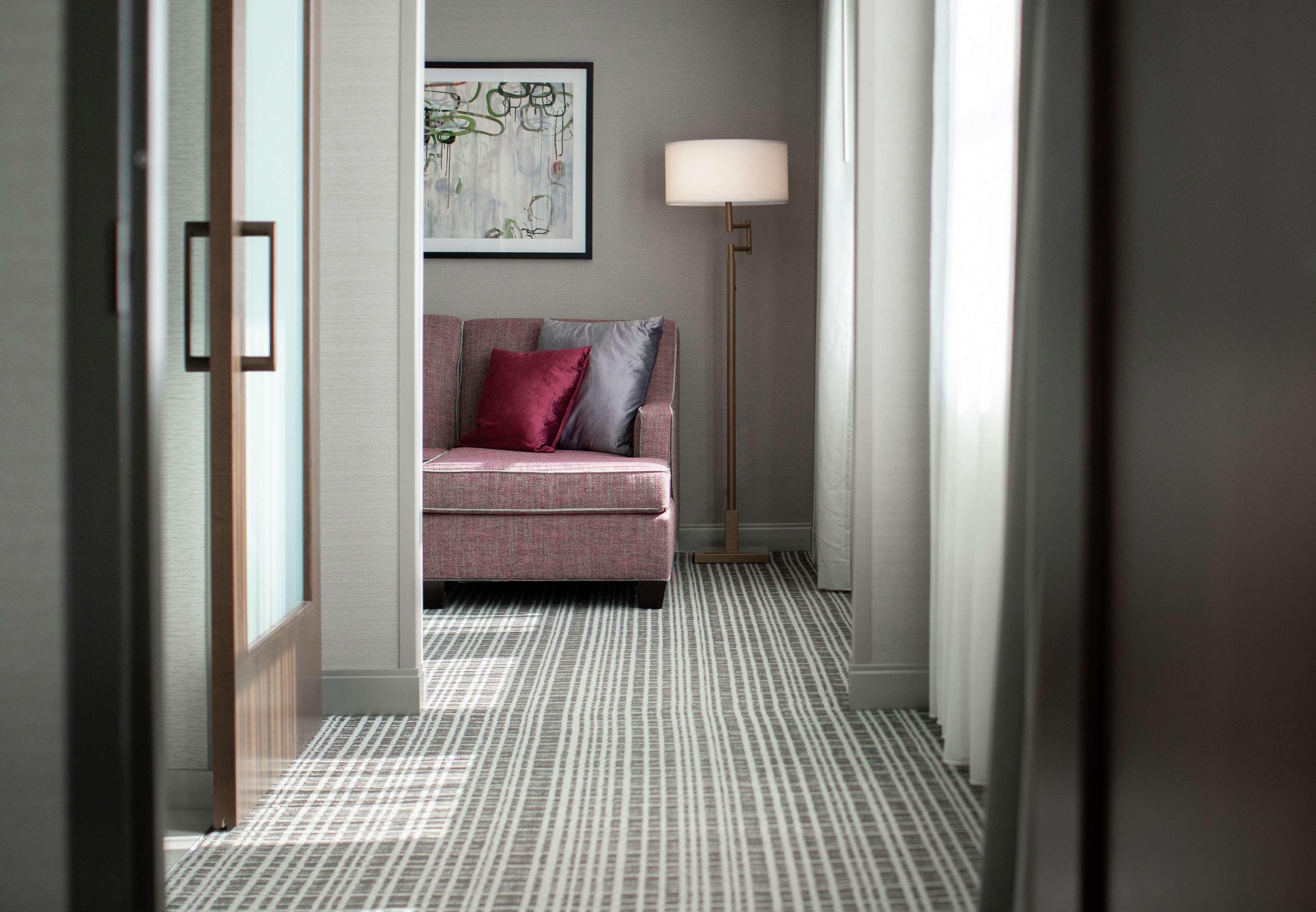 The Axis Moline Hotel, Tapestry Collection By Hilton Экстерьер фото