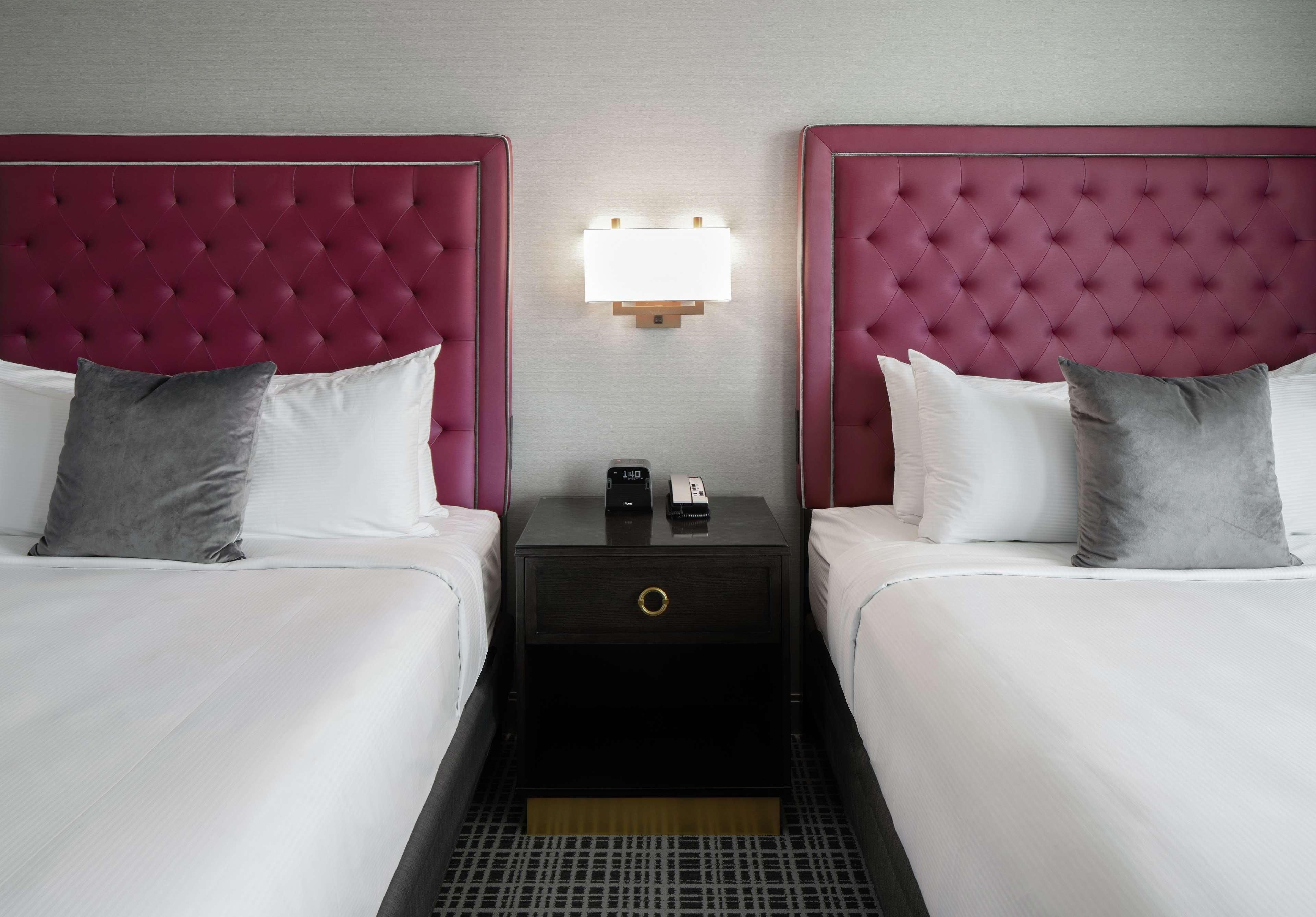 The Axis Moline Hotel, Tapestry Collection By Hilton Экстерьер фото