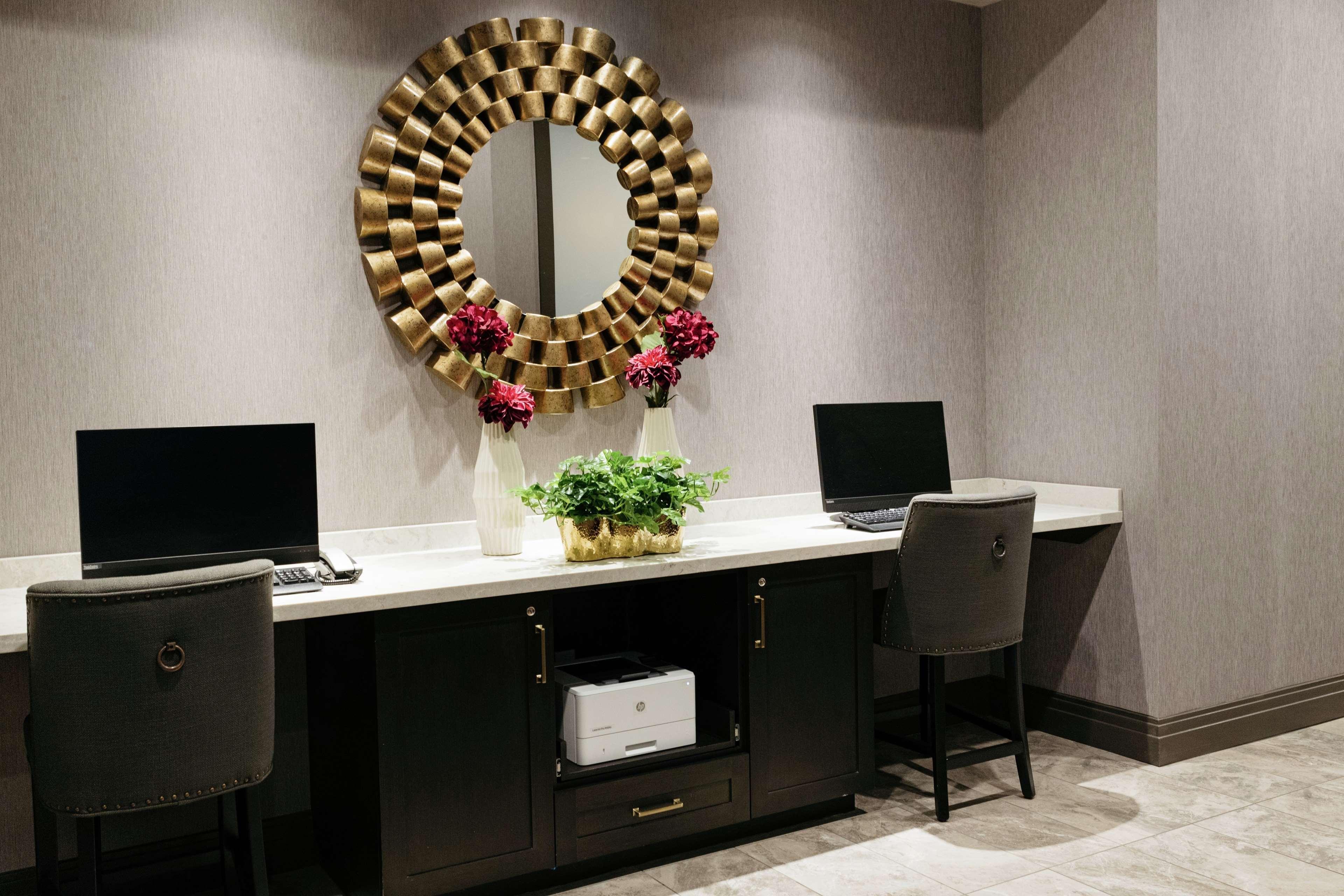 The Axis Moline Hotel, Tapestry Collection By Hilton Экстерьер фото
