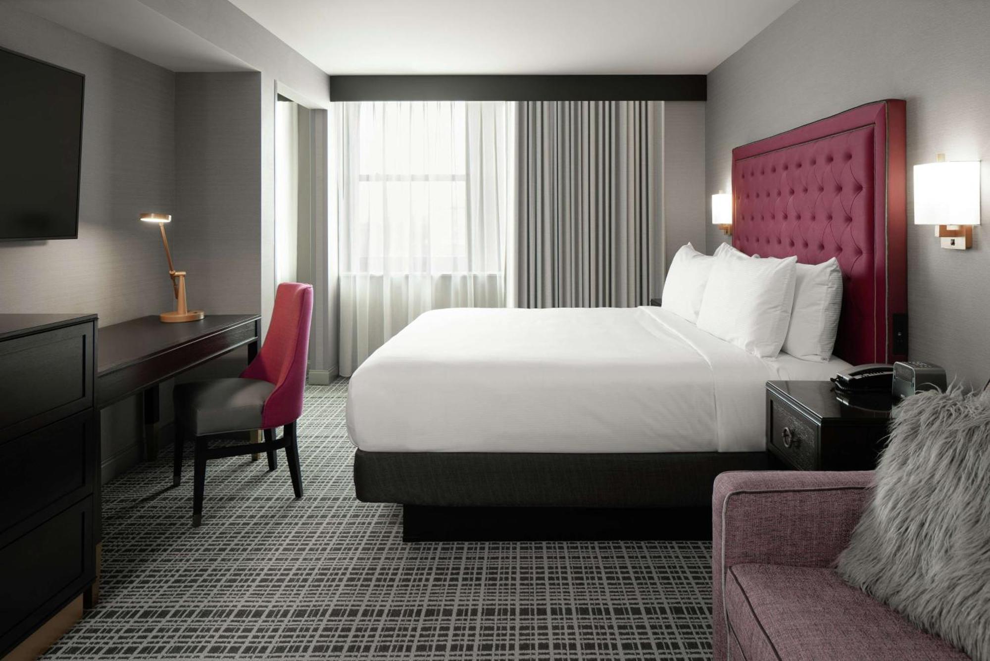 The Axis Moline Hotel, Tapestry Collection By Hilton Экстерьер фото